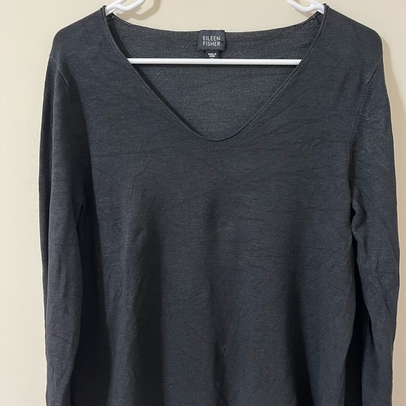 Eileen Fisher Black Silk Blend V-Neck Long Sleeve Blouse Size Medium - Picture 2 of 10